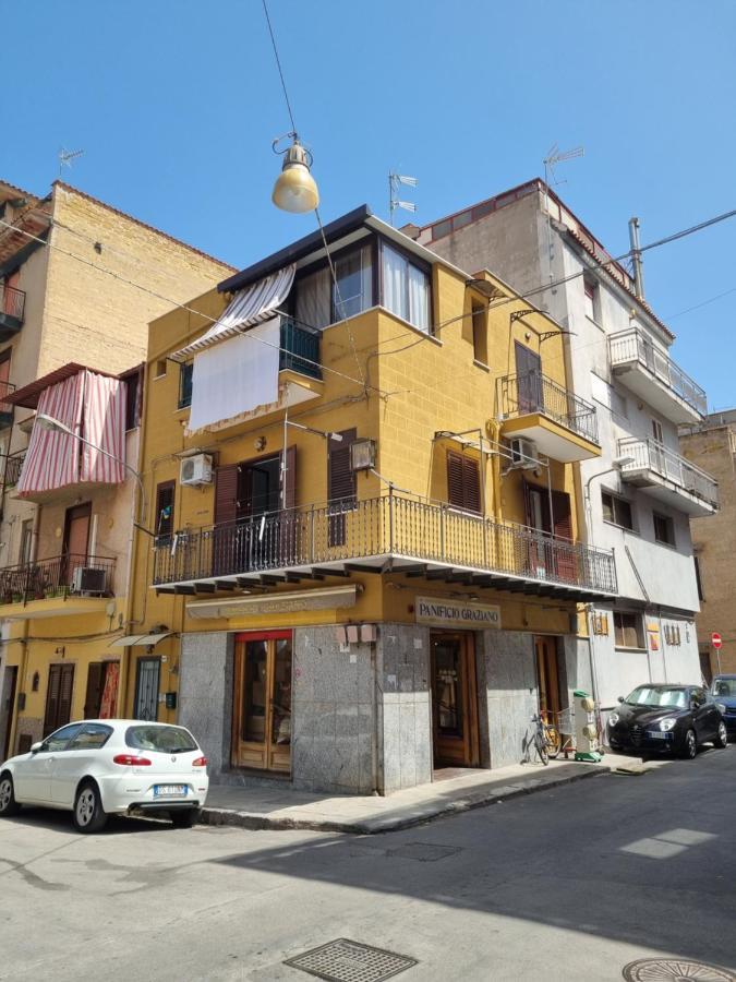 L'Angolo Dei Barcaioli Apartment Палермо Екстериор снимка