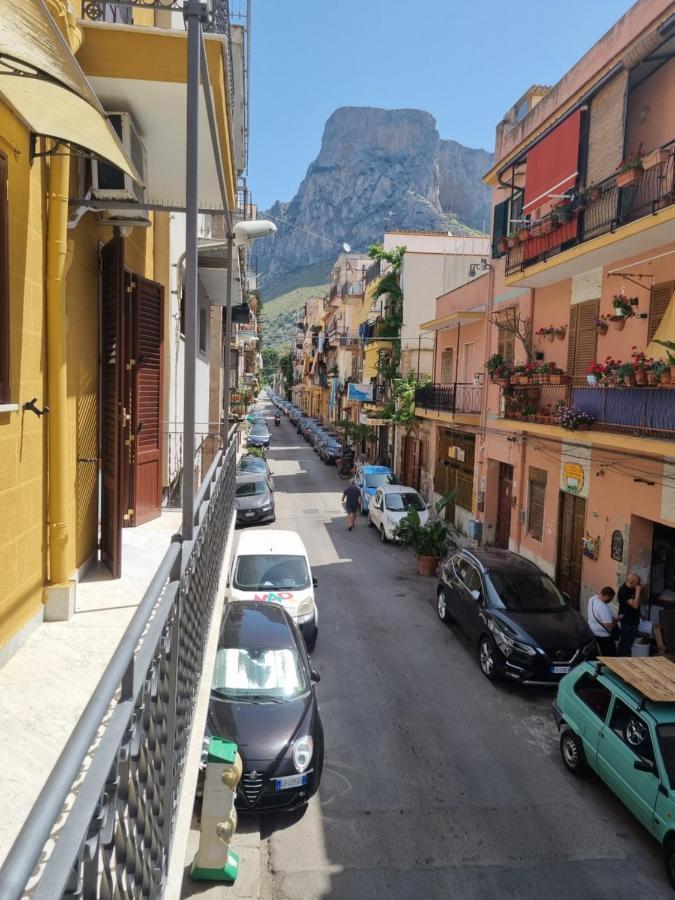 L'Angolo Dei Barcaioli Apartment Палермо Екстериор снимка